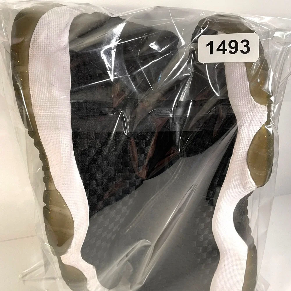 Nike Mens Size 10 Jordan Future Black Metallic Gold Sneakers 656503-031